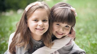 Η φιλία με τα αδέρφια μας δεν είναι δεδομένη – θέλει δουλειά