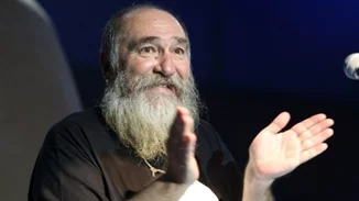 Τζίμης Πανούσης | Έφυγε από τη ζωή σε ηλικία 64 ετών