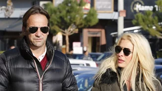 Ελένη Μενεγάκη | Βόλτα και shopping με τον Ματέο στην Γλυφάδα