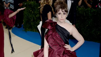 Lena Dunham | Αποκάλυψε την σοβαρή επέμβαση που έκανε!