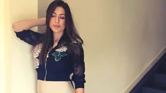 Φλορίντα Πετρουτσέλι | Το τρυφερό φιλί με τον σύντροφό της