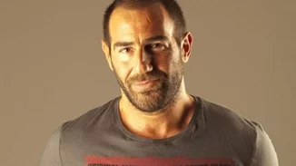 Αντώνης Κανάκης | Το συγκινητικό video για τον Αντώνη Παραρά