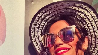 Σοφία Παυλίδου | Ποζάρει χαμογελαστή μετά το επεισόδιο με τον Μάνο Παπαγιάννη