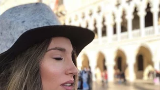 Αθηνά Οικονομάκου | Είναι sexy και κατά τη διάρκεια της εγκυμοσύνης