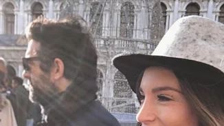 Αθηνά Οικονομάκου & Φίλιππος Μιχόπουλος | Το τρυφερό στιγμιότυπο για την Ημέρα των Ερωτευμένων