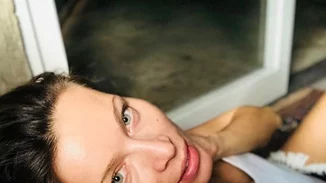 Η Μαριέττα Χρουσαλά σού δείχνει την πιο υγιεινή συνταγή για πίτσα