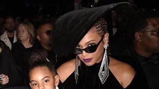 Blue Ivy | Πόσο κοστίζει το εντυπωσιακό τσαντάκι που κρατούσε στα Grammys;