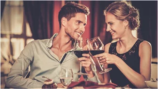 Ξέρουμε που θα κλείσεις το πιο ρομαντικό dinner date για τον Άγιο Βαλεντίνο