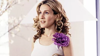 Μία ακόμη μεγάλη τάση από τα '90ς επέστρεψε δυναμικά - και θα είχε σίγουρα την έγκριση της Carrie Bradshaw!