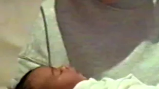 Η πρώτη εικόνα του 3ου παιδιού της Kim Kardashian είναι γεγονός! (video)