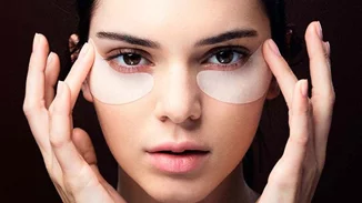 Μάσκες για τα μάτια: Βρήκαμε τις καλύτερες και σε προκαλούμε να τις φορέσεις μετά από hangover