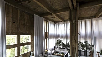 Στοιχειωμένο εργοστάσιο στη Βαρκελώνη μεταμορφώνεται σε εντυπωσιακή έπαυλη