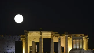 Το Super blue blood mood μάγεψε την Ελλάδα