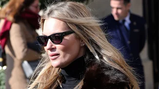 Rosie Huntington, Kate Moss, Laetitia Casta και Amber Valletta στη front row του show Saint Laurent