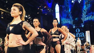 Γυναίκες που πάλεψαν με τον καρκίνο βρέθηκαν στην Εβδομάδα Μόδας