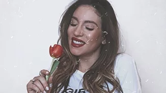 Αθηνά Οικονομάκου | Οι πρώτες φωτογραφίες από το μαιευτήριο και η νονά του μωρού!