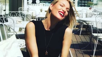 Βίκυ Καγιά | Με sexy κορμάκι δυο μήνες μετά την γέννηση του δεύτερου παιδιού της