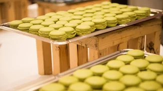 Κι όμως μπορείς να φας macaron με γεύση από Ελλάδα!