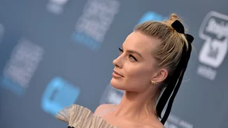 Η κορδέλα είναι το πιο hot αξεσουάρ για μαλλιά αυτή τη στιγμή!