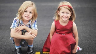 To υπέροχο μάθημα στην τάξη μιας Ελληνίδας δασκάλας για τα στερεότυπα των φύλων