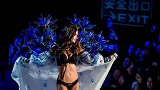 «Αγγελάκι» της Victoria’s Secret παραδέχεται τις ατέλειες της
