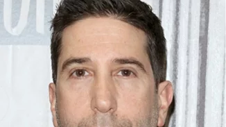 #AskMoreOfHim | Οι άντρες του Hollywood λανσάρουν καμπάνια κατά της σεξουαλικής παρενόχλησης