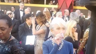 Oscar 2018 | H στιγμή από το κόκκινο χαλί που έγινε αμέσως viral!