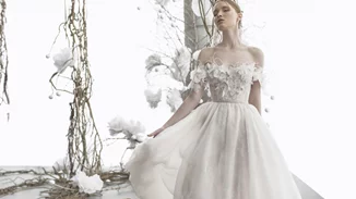 3D λουλούδια, πέρλες και άλλα micro trends στα πιο εντυπωσιακά νυφικά της σεζόν