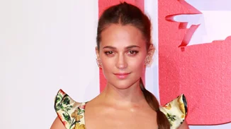 Alicia Vikander | Οι εντυπωσιακές εμφανίσεις συνεχίζονται