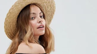 Το ASOS σου δείχνει τώρα πώς είναι το ίδιο ρούχο σε διαφορετικούς σωματότυπους - και το λατρεύουμε!