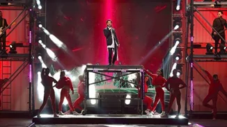 MadWalk 2018 | Αυτά είναι τα πρώτα επίσημα πλάνα από τα εντυπωσιακά live acts