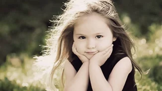 7 πράγματα που κάνουν οι υπερπροστατευτικοί γονείς και οι ζημιές που προκαλούν στο παιδί