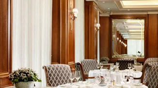 Πάσχα στην Αθήνα | Απόλαυσε την ελληνική παράδοση στο εστιατόριο The Parliament