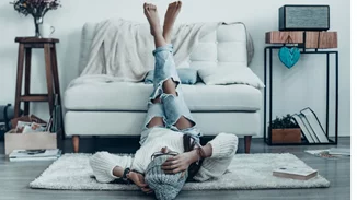 7 συνήθειες που δείχνουν ότι είσαι ανασφαλής και πρέπει να εγκαταλείψεις για να είσαι χαρούμενη