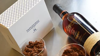 Είσαι chocolate addict; Έχουμε τη συνταγή για το πιο απολαυστικό γλυκό με την υπογραφή του Φίλιππου Παπασπύρου και το άρωμα του ρουμιού Zacapa Solera 23