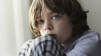 Οι προσβολές προς τα παιδιά είναι προβολές των δικών μας παιδικών τραυμάτων