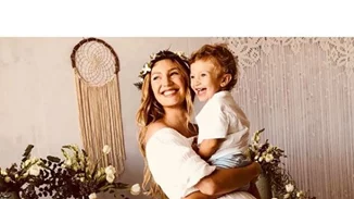 Candice Swanepoel | Το glamorous baby shower του διάσημου μοντέλου!