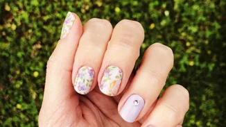 Τα 14 καλύτερα σχέδια για νύχια με λουλούδια