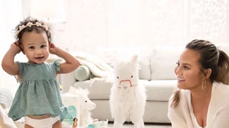 Chrissy Teigen | Οι τρυφερές φωτογραφίες από τα γενέθλια της Luna!