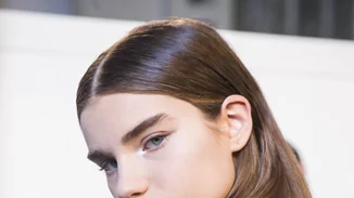 Αυτό το dry shampoo έχει 2000 άτομα αναμονή! Τι το τόσο ξεχωριστό έχει;