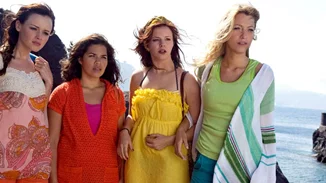 "Ένα μπλουτζίν για τέσσερις" | Η εμβληματική κοριτσίστικη ταινία αποκτά δεύτερο sequel!