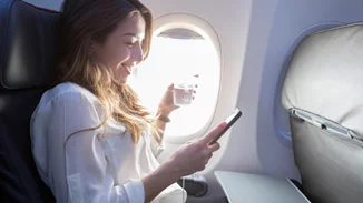 Γιατί νιώθεις πρήξιμο όταν ταξιδεύεις; 4 συμβουλές που θα σε βοηθήσουν