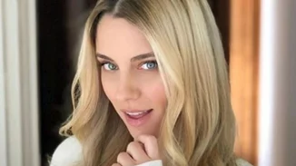 Δούκισσα Νομικού |  Η πρώτη φωτογραφία με το νεογέννητο