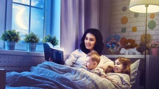 5 λόγοι για τους οποίους είναι καλό να διαβάζεις στο παιδί σου μια ιστορία κάθε βράδυ