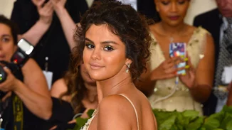 Selena Gomez | Η πρώτη της εμφάνιση μετά την είσοδο της σε ψυχιατρική κλινική