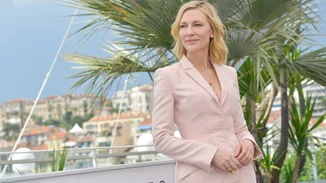 Cate Blanchett | Γιατί λιποθυμούν στην παράστασή της στο Λονδίνο;