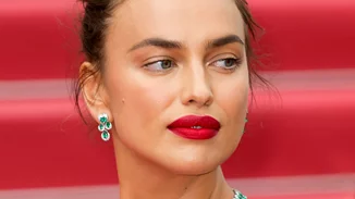 Θεωρείς τα κόκκινα χείλη ξεπερασμένα και βαρετά; Τόοοσες επώνυμες που το έβαλαν στις Κάννες, όχι!
