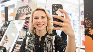 Μία παρουσίαση που τα είχε όλα αλλά κυρίως είχε τα πιο καλοκαιρινά προϊόντα