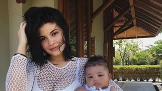 Kylie Jenner & Stormi Webster | Μαμά και κόρη με το ίδιο outfit