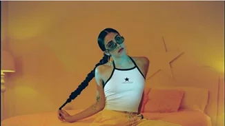 Lourdes | Η κόρη της Madonna φωτογραφίζεται και... διχάζει!